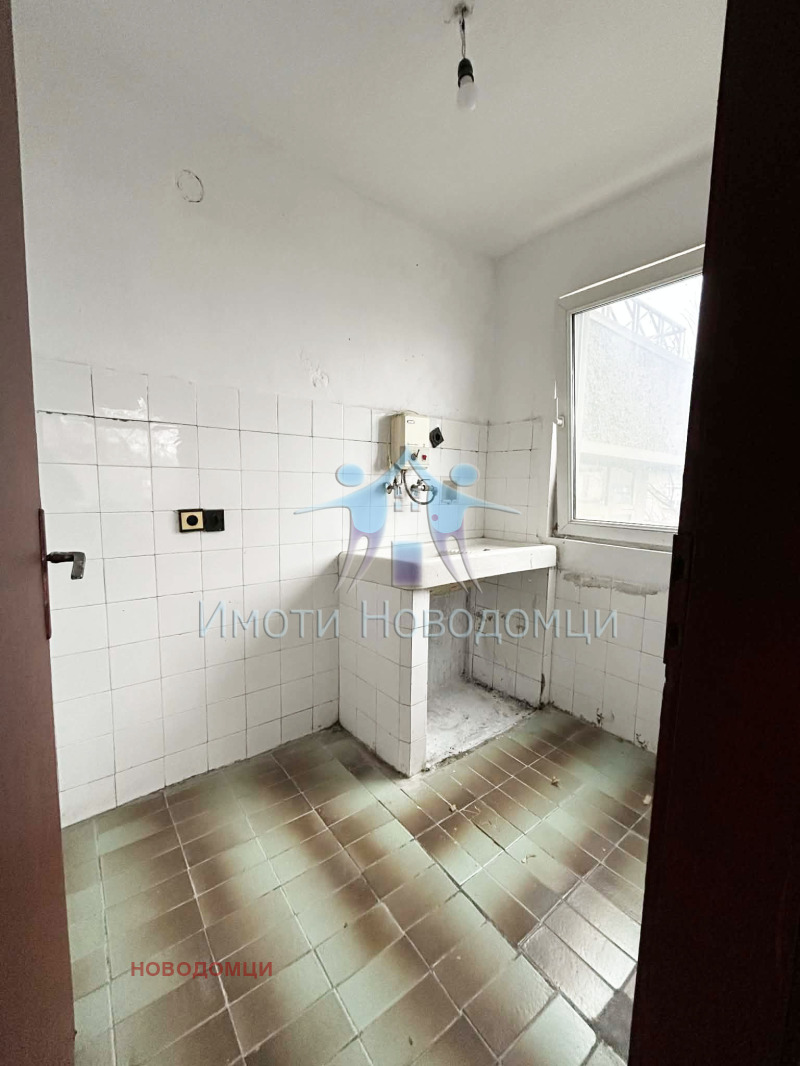 Продава ЕТАЖ ОТ КЪЩА, гр. Шумен, 2-ри корпус, снимка 6 - Етаж от къща - 52704943