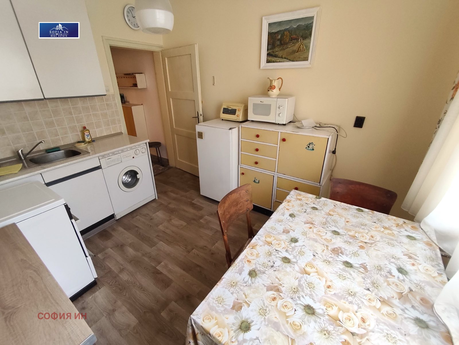 Продава 3-СТАЕН, гр. София, Център, снимка 2 - Апартаменти - 51026304