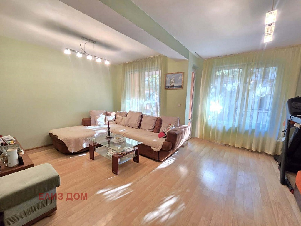 Продава  3-стаен град Варна , Зимно кино Тракия , 110 кв.м | 10556745