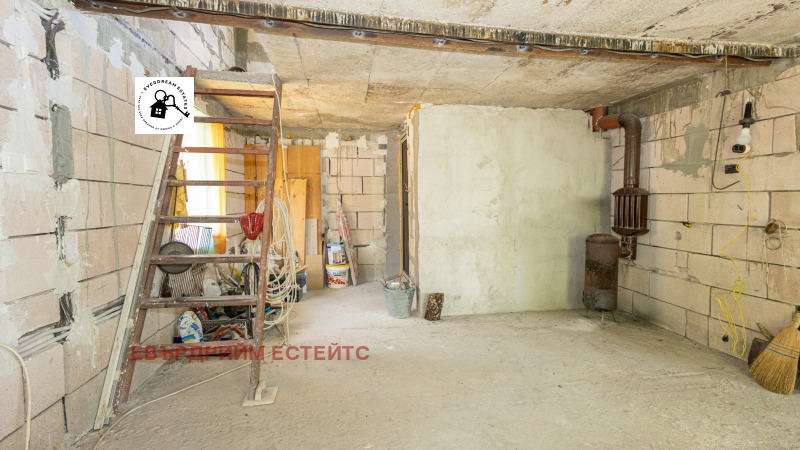 Продава  Къща област Перник , гр. Радомир , 150 кв.м | 50597499 - изображение [13]