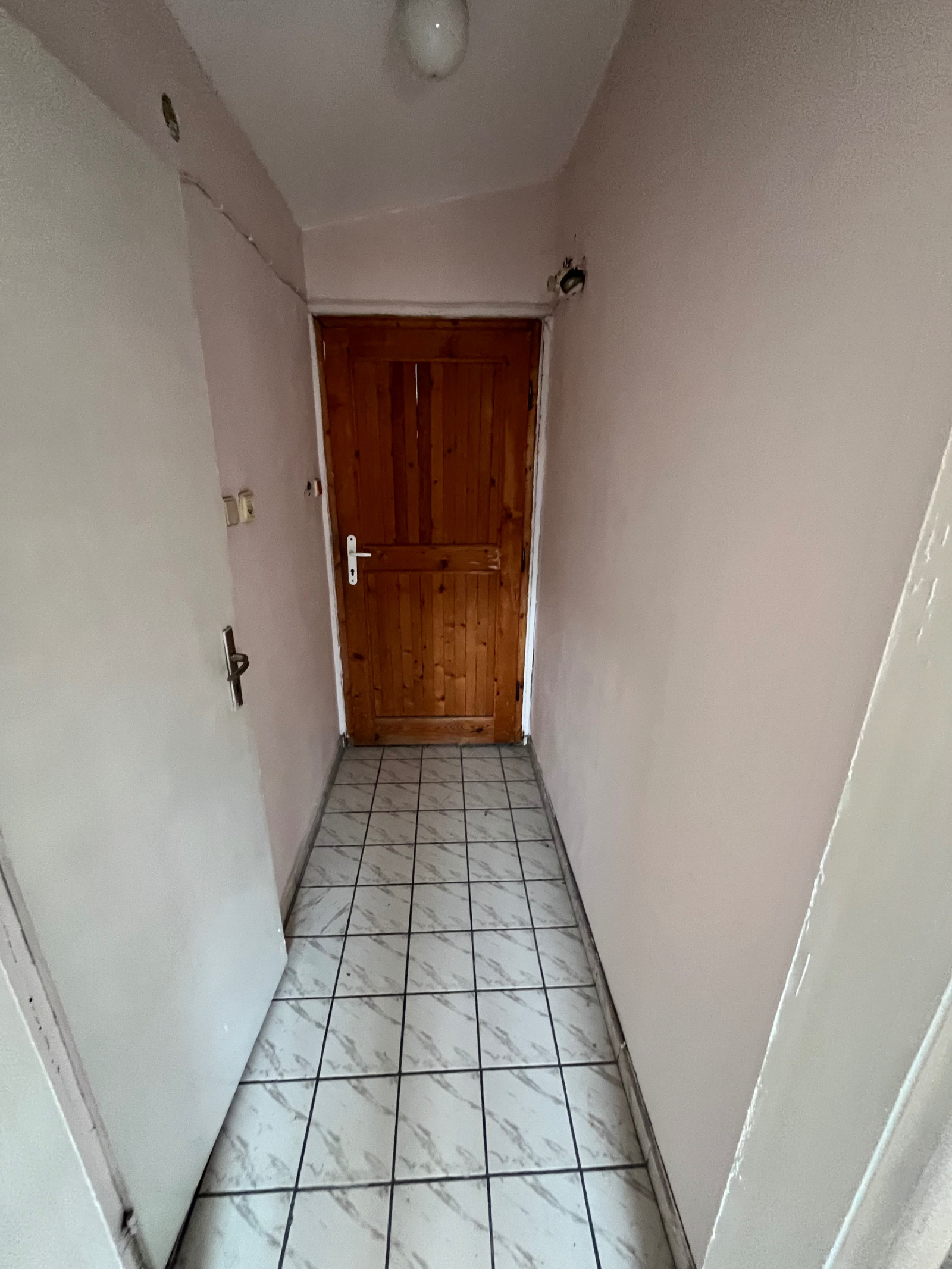 Продава 1-СТАЕН, гр. София, Изток, снимка 3 - Апартаменти - 55589462