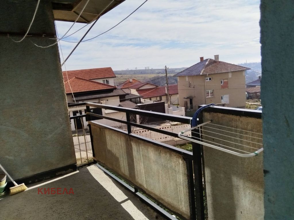 Продава 2-СТАЕН, гр. Радомир, област Перник