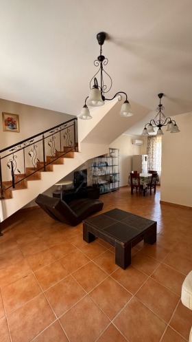 Casa k.k. Elenite, región Burgas