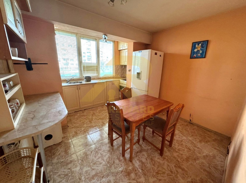 In vendita  2 camere da letto Pernik , Iztok , 90 mq | 78785105 - Immagine [2]