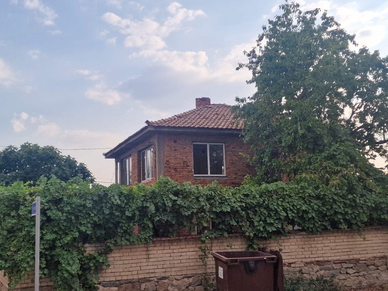 Eladó  Ház régió Plovdiv , Carimir , 142 négyzetméter | 46571136
