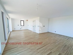 Продава  Къща, гр. Поморие