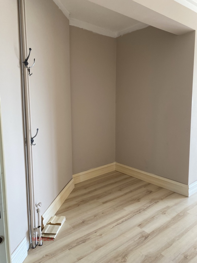 Продава  2-стаен град Перник , Изток , 61 кв.м | 40827403 - изображение [3]