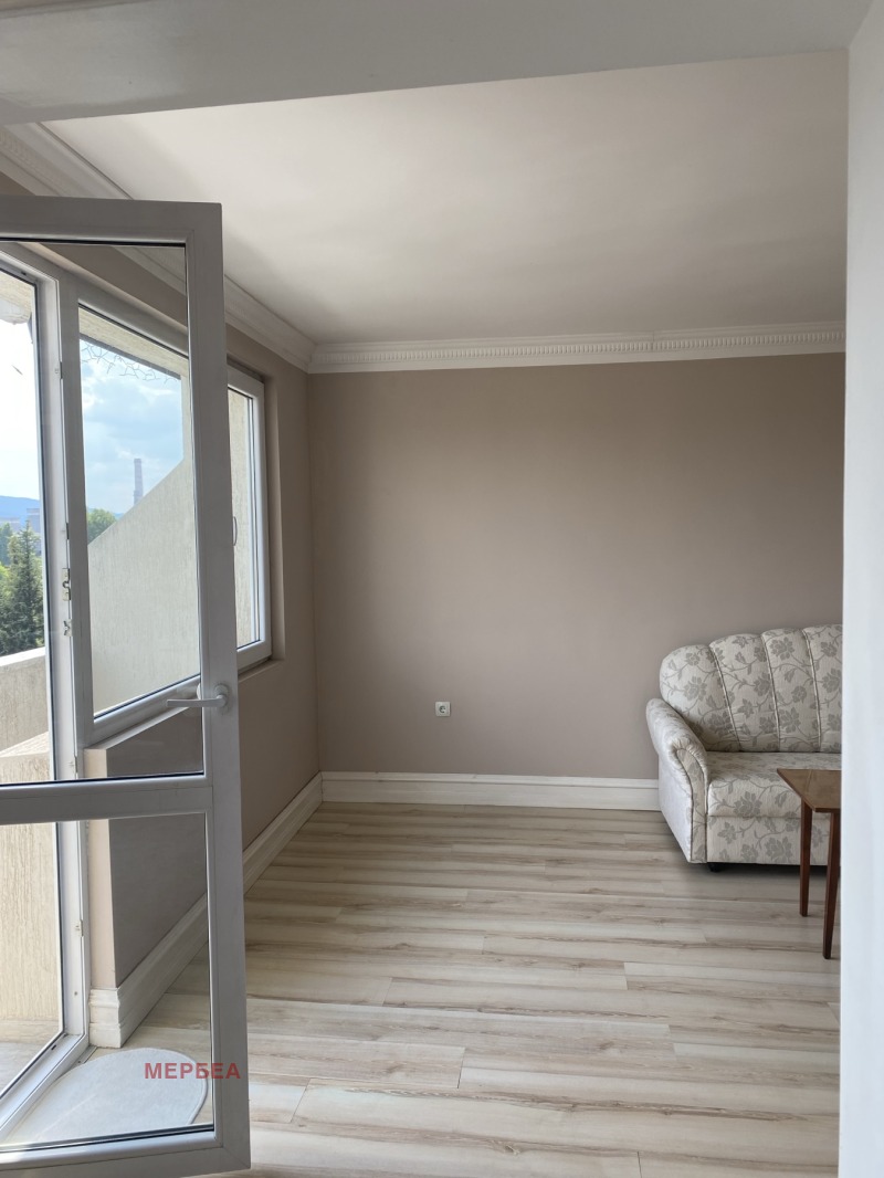 Продава  2-стаен град Перник , Изток , 61 кв.м | 40827403 - изображение [8]