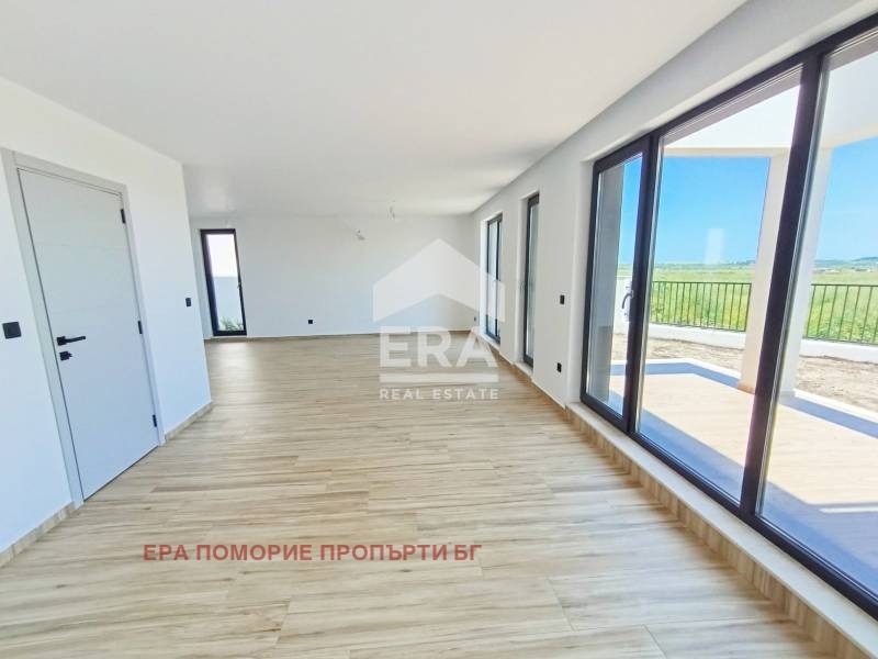 Продава КЪЩА, гр. Поморие, област Бургас, снимка 3 - Къщи - 54776270