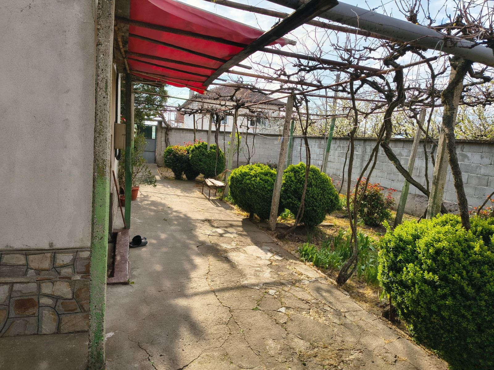 Продава КЪЩА, с. Цалапица, област Пловдив