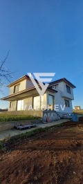 Продава КЪЩА, с. Шкорпиловци, област Варна, снимка 2