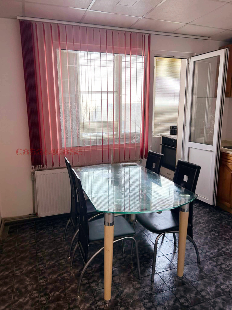 Продава 3-СТАЕН в град Монтана, Младост 2 - 66 кв.м / 95 000 € » 185 803.85 лв.