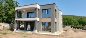 Къща град Варна, м-т Манастирски рид