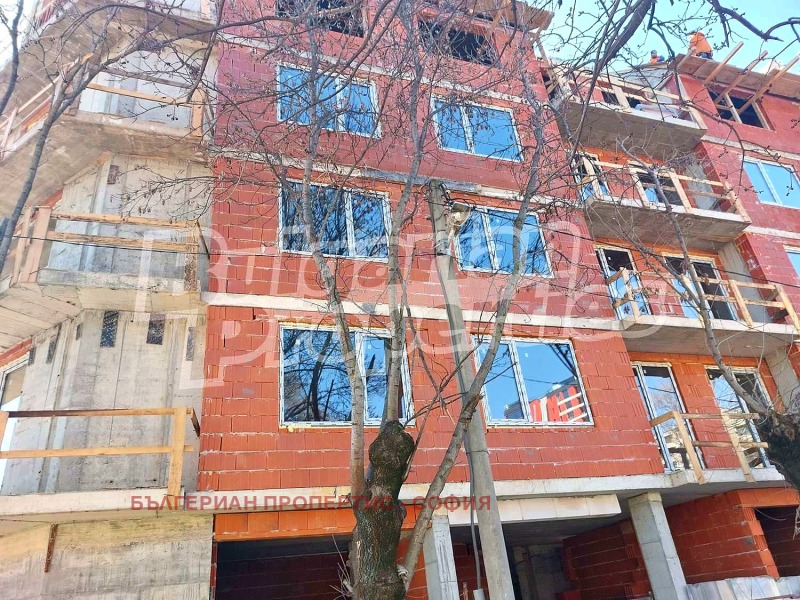 Продава  2-стаен град София , Банишора , 73 кв.м | 60847834