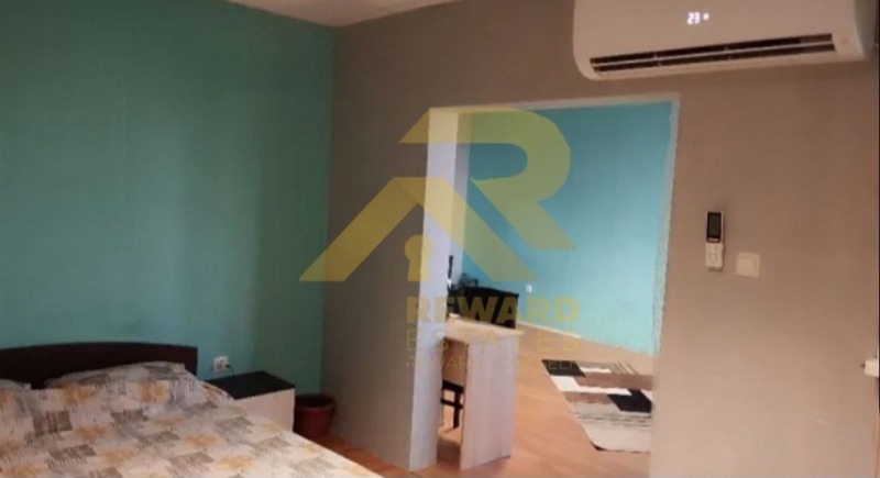 Продается  1 спальня область Перник , Радомир , 64 кв.м | 35612566 - изображение [2]