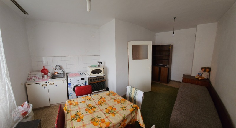 Продава 2-СТАЕН, гр. Разград, Освобождение, снимка 6 - Апартаменти - 52390579