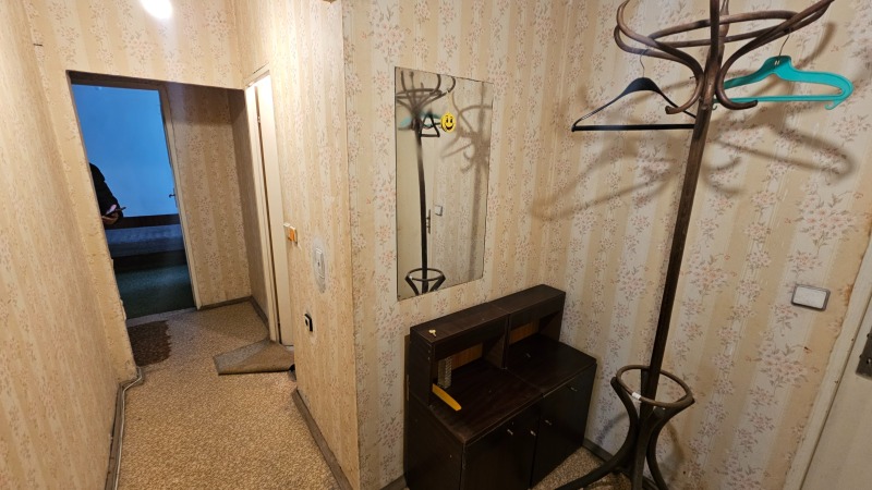 Продава 2-СТАЕН, гр. Разград, Освобождение, снимка 2 - Апартаменти - 52390579