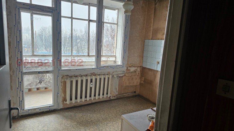 Продава 3-СТАЕН, гр. София, Банишора, снимка 2 - Апартаменти - 53229175