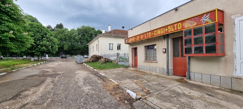 Продава  Пром. помещение област Разград , с. Равно , 1640 кв.м | 71297850 - изображение [16]