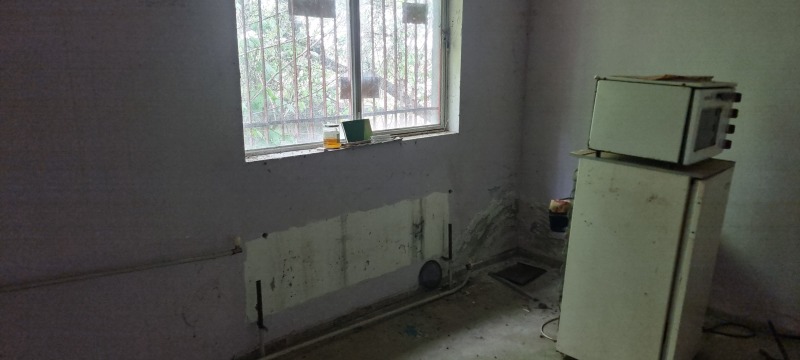 Продава  Пром. помещение област Разград , с. Равно , 1640 кв.м | 71297850 - изображение [11]