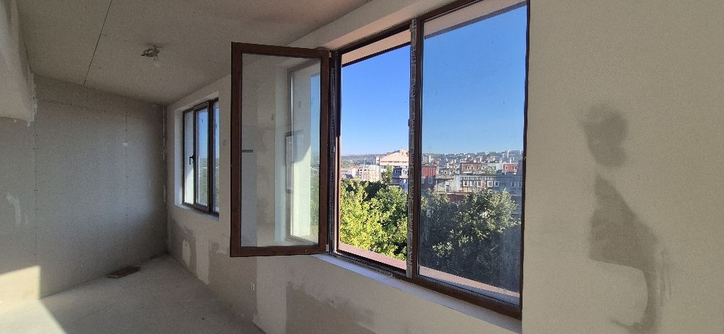 Продава МНОГОСТАЕН, гр. Велико Търново, Бузлуджа, снимка 8 - Апартаменти - 54119237