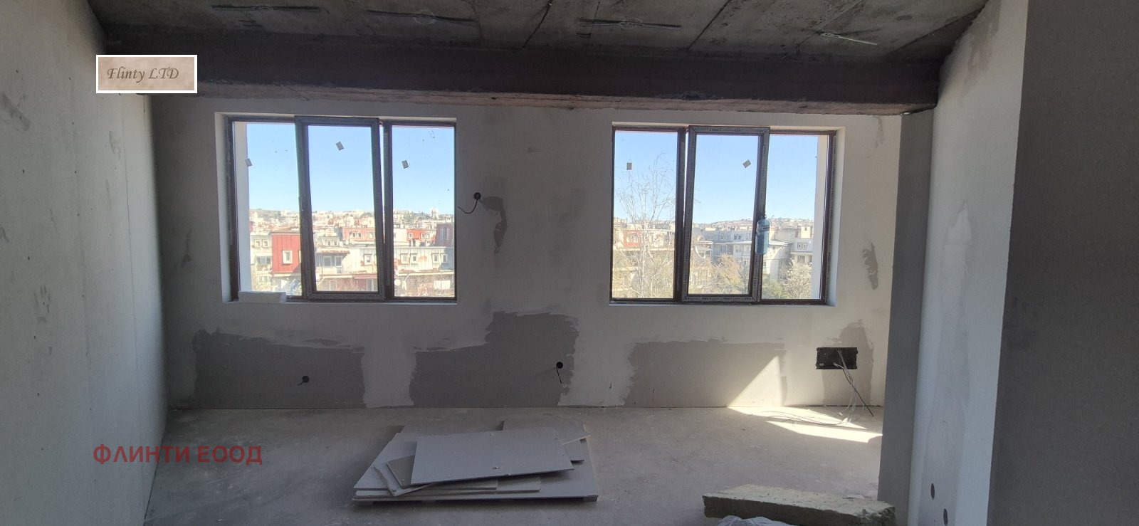 Продава МНОГОСТАЕН, гр. Велико Търново, Бузлуджа, снимка 2 - Апартаменти - 54119237