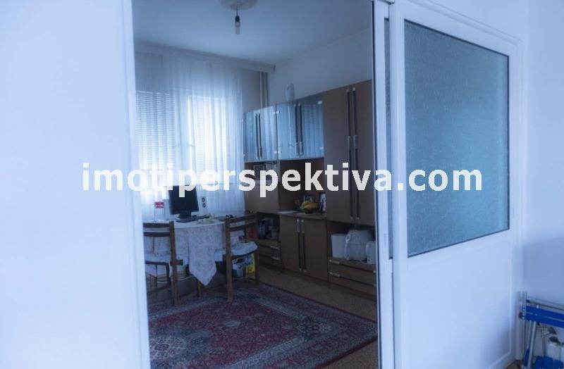 Продава 3-СТАЕН, гр. Пловдив, Изгрев, снимка 1 - Aпартаменти - 46083681