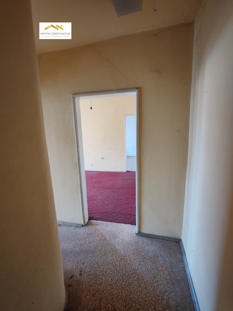 Продава  2-стаен град Монтана , Широк център , 59 кв.м | 78708535