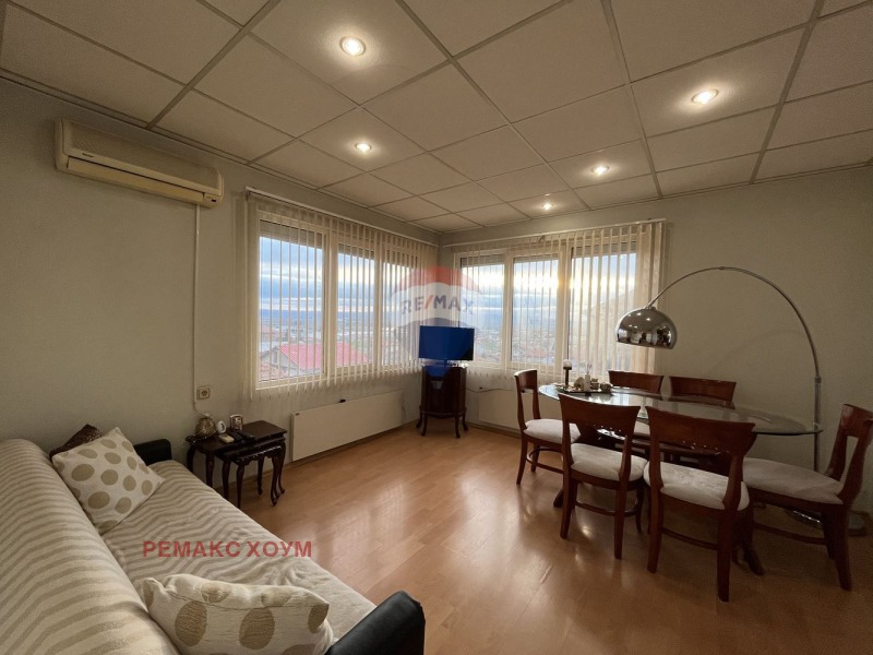 Продава КЪЩА, гр. Аксаково, област Варна, снимка 3 - Къщи - 52616351