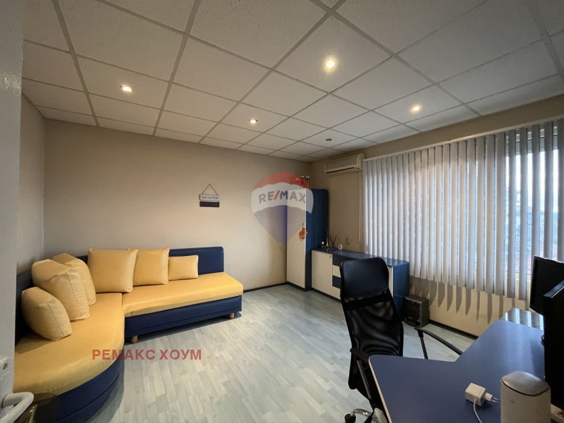 Продава КЪЩА, гр. Аксаково, област Варна, снимка 12 - Къщи - 52616351