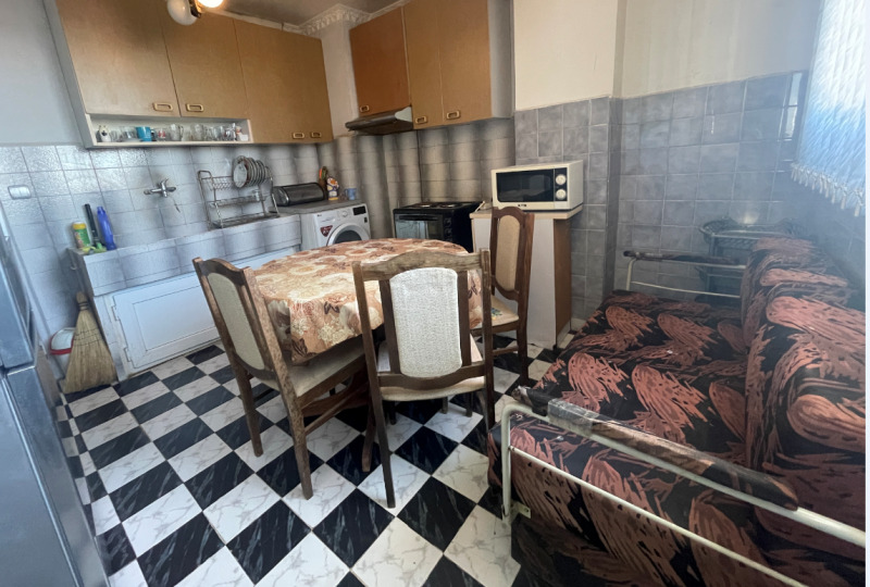 Продава  1 slaapkamer Ruse , Tsjarodejka - Jug , 68 кв.м | 73442558 - изображение [2]