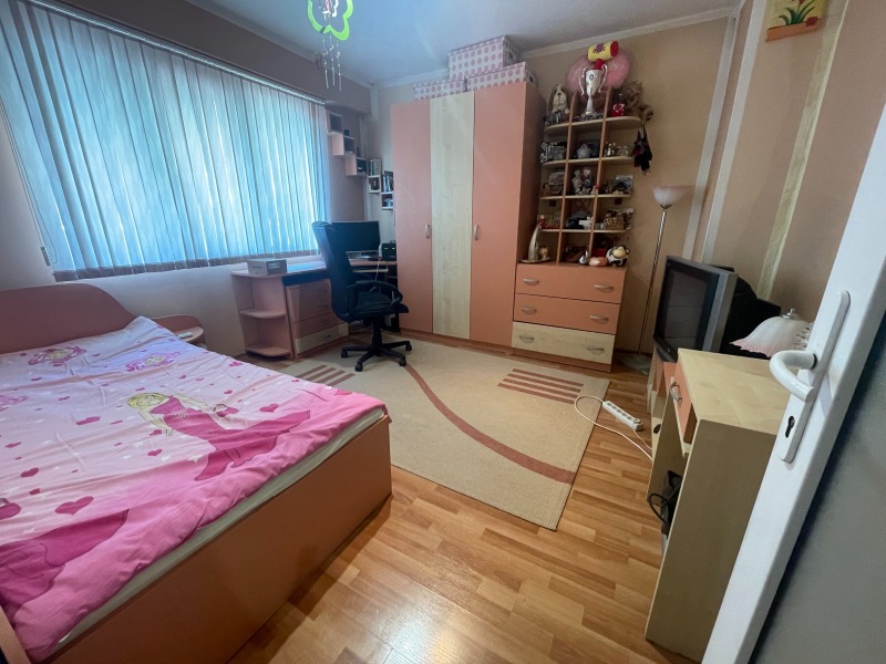 Продава  1 slaapkamer Ruse , Tsjarodejka - Jug , 68 кв.м | 73442558 - изображение [5]