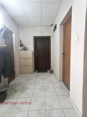2 sovrum Vazrajdane, Burgas 8