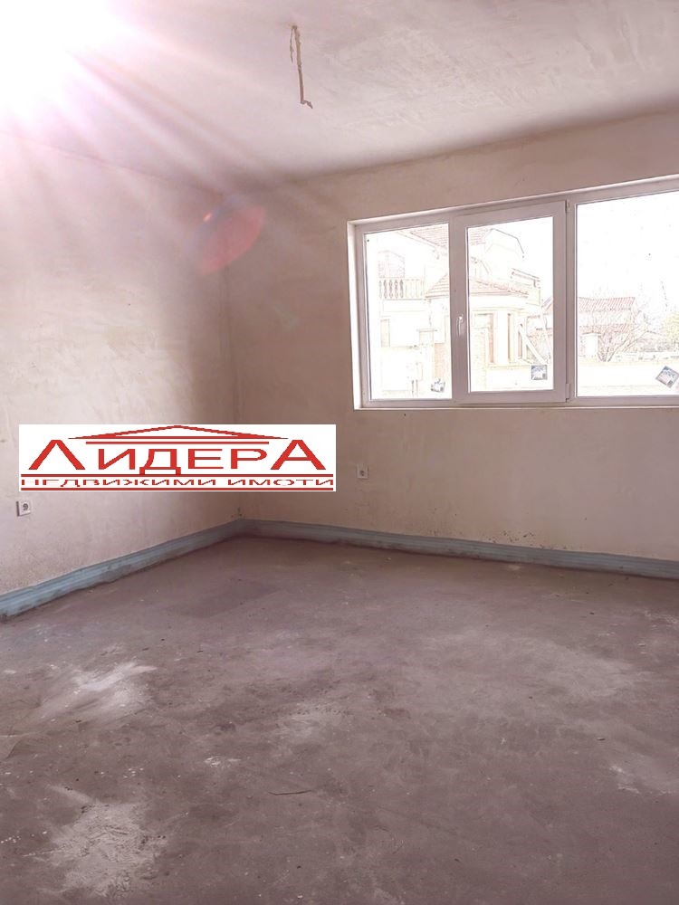 In vendita  1 camera da letto Plovdiv , Zapaden , 65 mq | 90374351