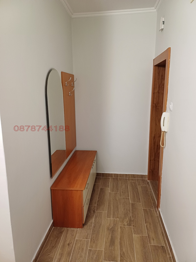 Продава 2-СТАЕН, гр. Бургас, Център, снимка 2 - Апартаменти - 52653615