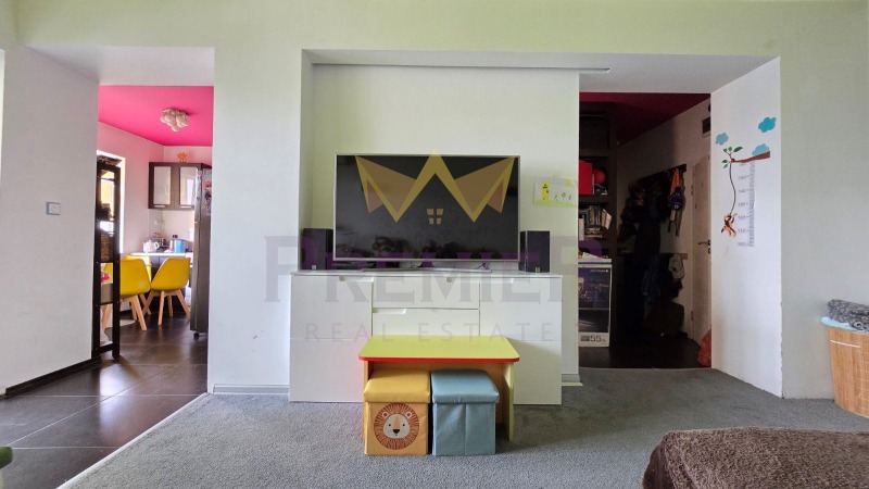 Продава 4-СТАЕН, гр. Варна, Младост 2