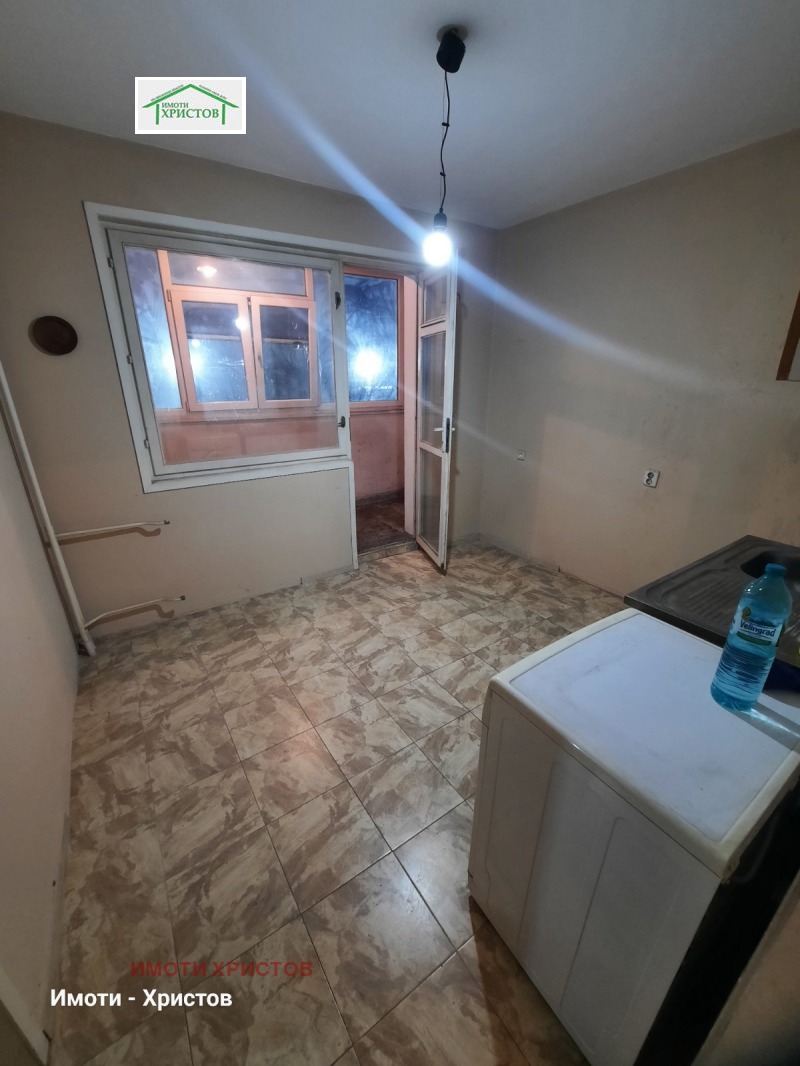 Продава 4-СТАЕН, гр. Шумен, Добруджански, снимка 6 - Апартаменти - 53310634