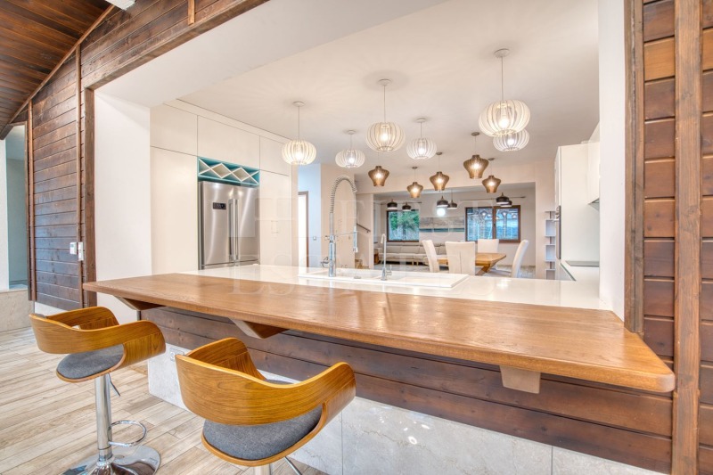 Продава КЪЩА, гр. София, с. Бистрица, снимка 2 - Къщи - 52492779