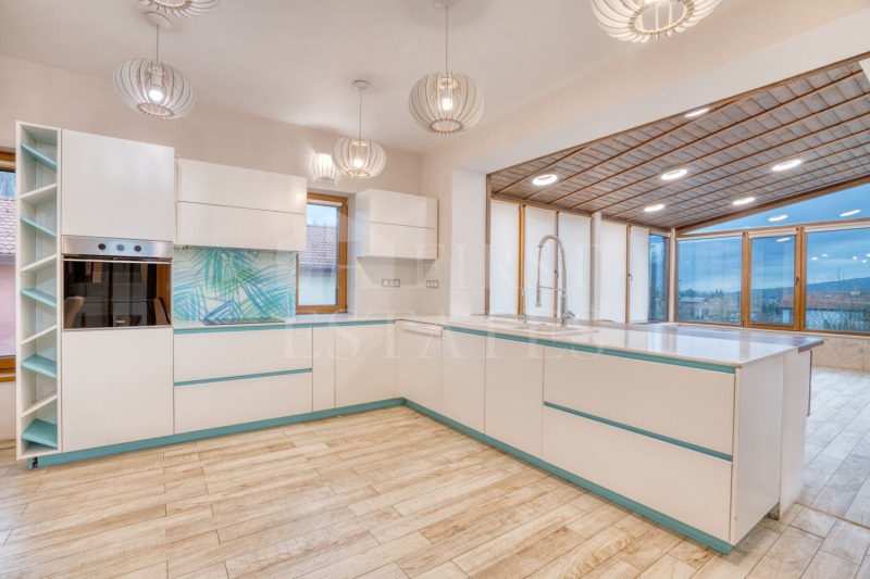 Продава КЪЩА, гр. София, с. Бистрица, снимка 3 - Къщи - 52492779