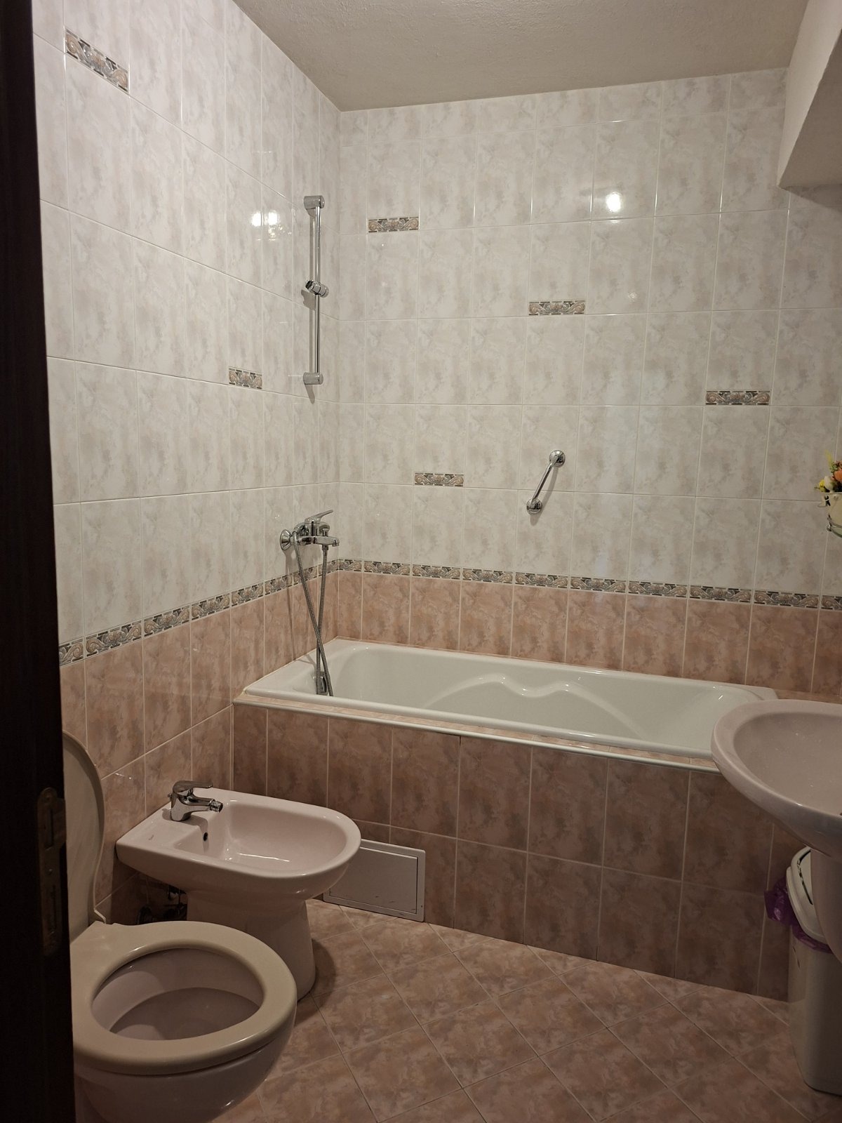 Продава 3-СТАЕН, гр. София, Оборище, снимка 5 - Апартаменти - 55054088