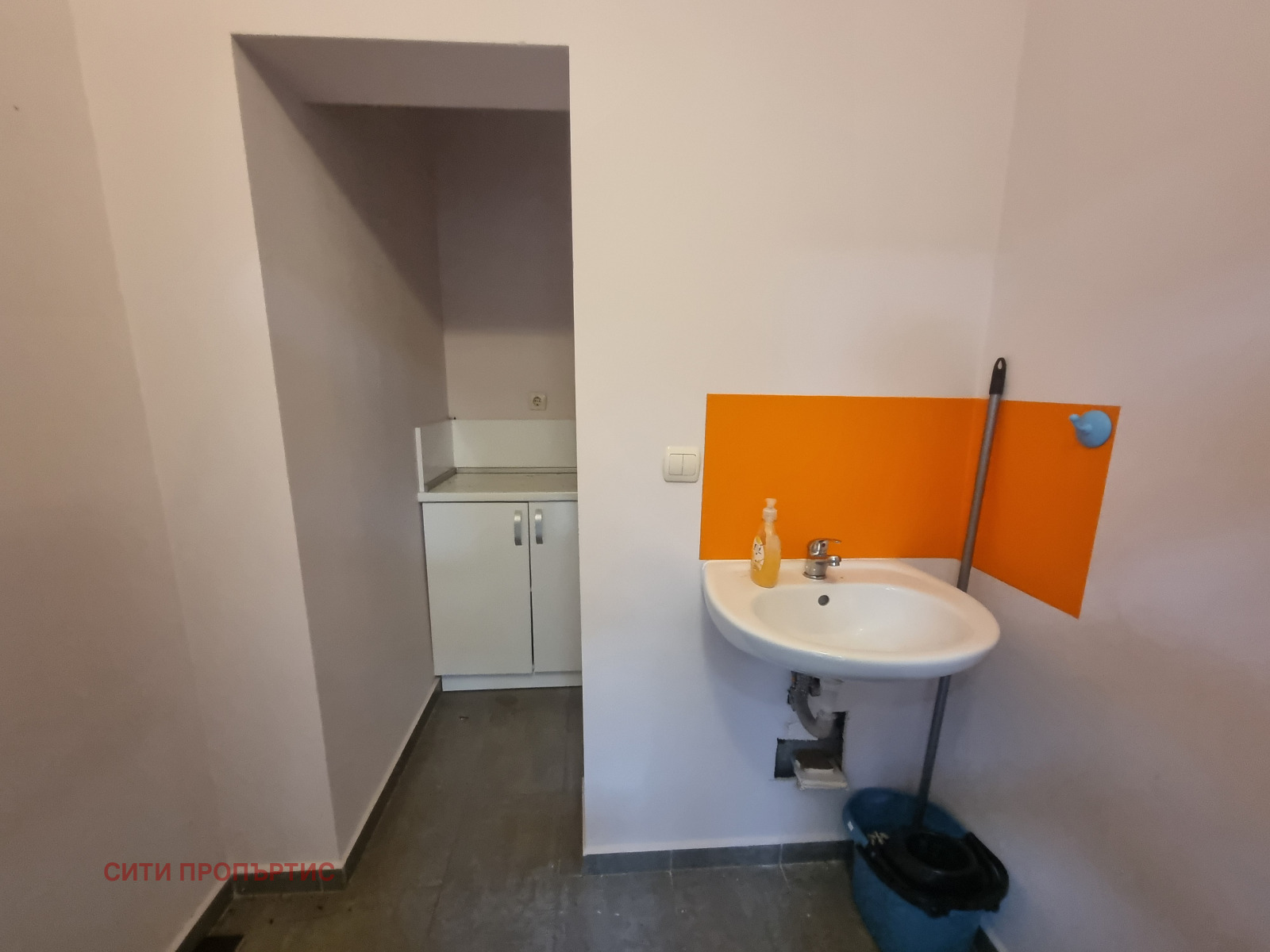 Продава МАГАЗИН, гр. Благоевград, Широк център, снимка 8 - Магазини - 54299537