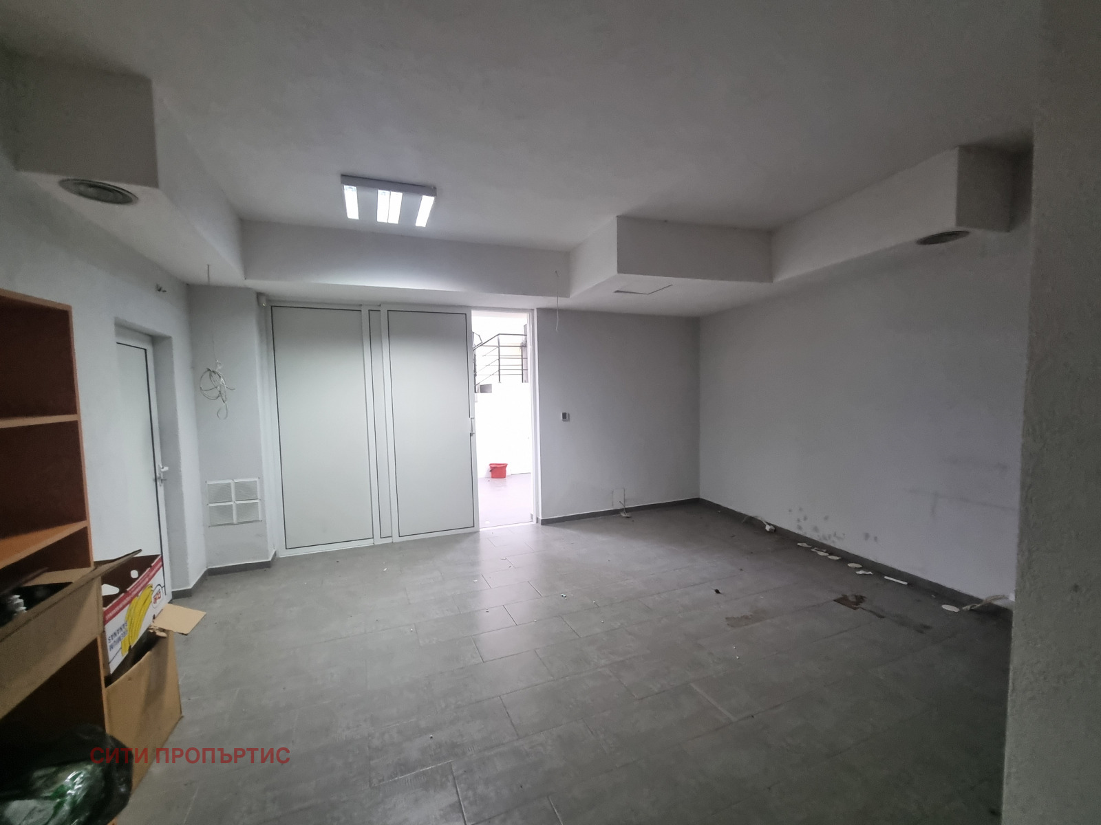 Продава МАГАЗИН, гр. Благоевград, Широк център, снимка 5 - Магазини - 54299537