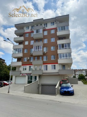Γκαράζ Καρταλα, Βεληκο Ταρνοβο