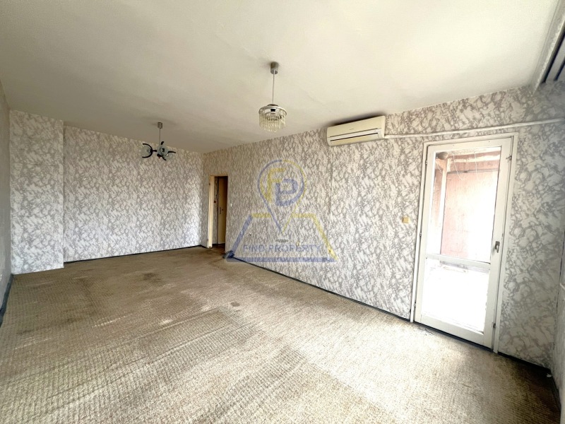 Продава 2-СТАЕН, гр. Бургас, Изгрев, снимка 3 - Апартаменти - 52376561