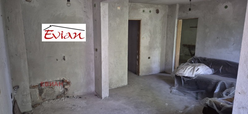 Na prodej  2 ložnice Ruse , Družba 2 , 105 m2 | 47820908 - obraz [4]