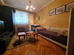 3 camere da letto Tsentralna poshta, Varna 1