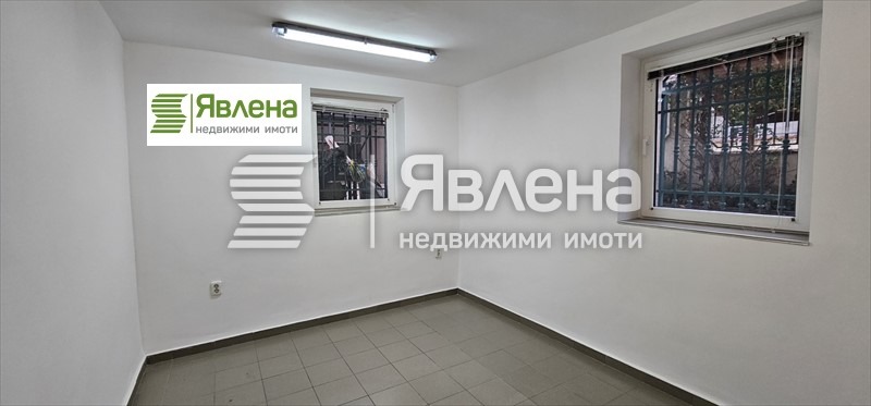 Продава 3-СТАЕН, гр. София, Оборище, снимка 2 - Апартаменти - 52765030