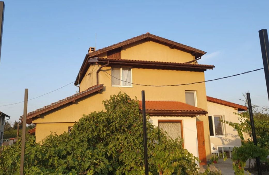 Продава КЪЩА, с. Славеево, област Добрич, снимка 2 - Къщи - 54090908