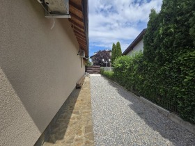 Maison Marten, région Roussé 11