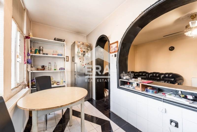 Продава ЕТАЖ ОТ КЪЩА, гр. Варна, Аспарухово, снимка 6 - Етаж от къща - 53094720